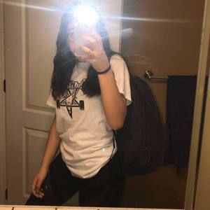 Meet your Posher, Chloe